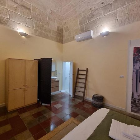La Volta Bed & Breakfast Lecce Bagian luar foto
