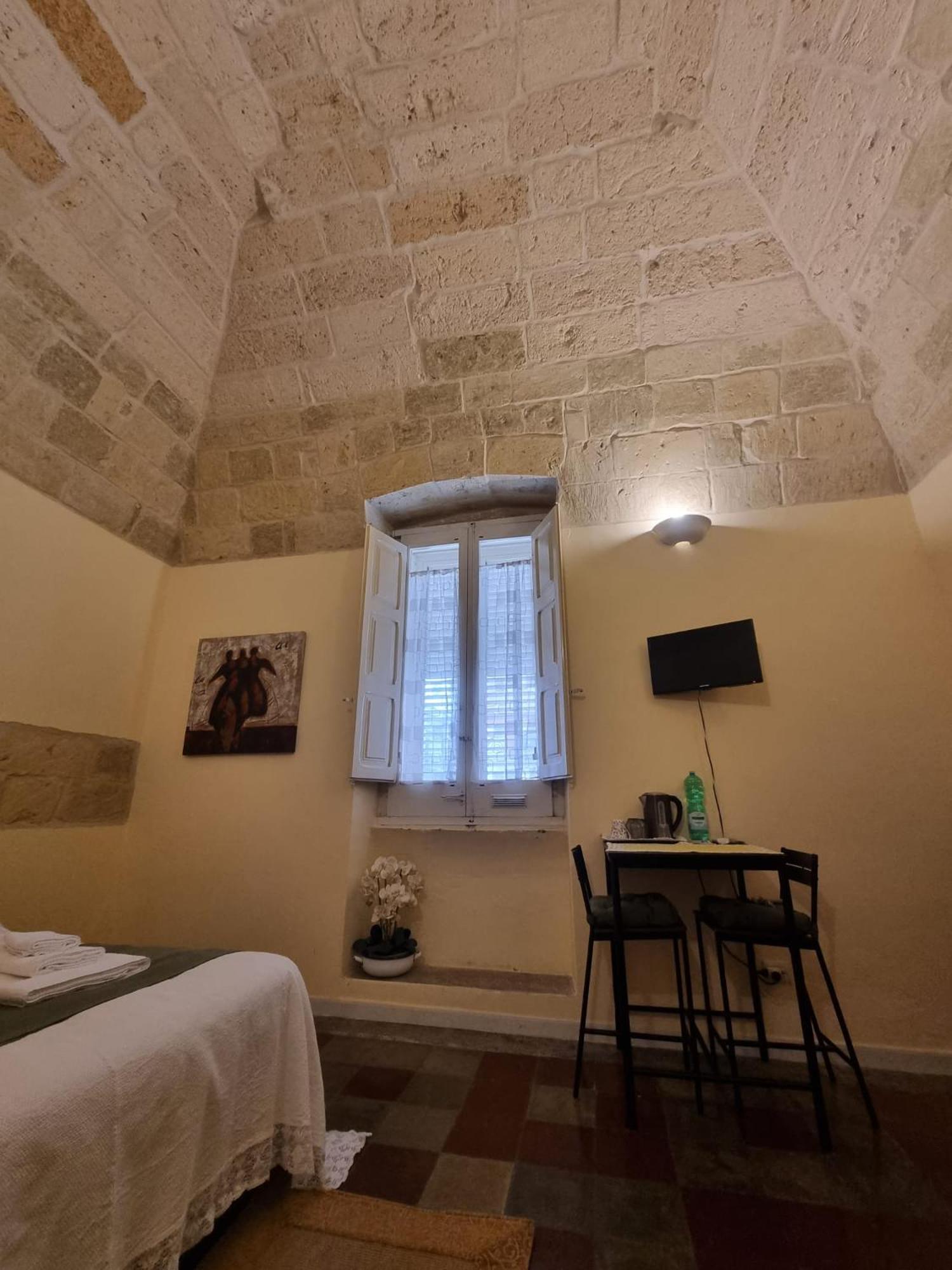 La Volta Bed & Breakfast Lecce Bagian luar foto